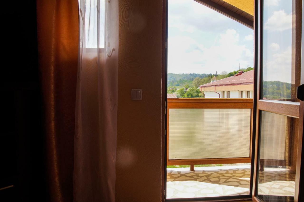 Pensiunea Nicol Hotel Valea Iasului ภายนอก รูปภาพ