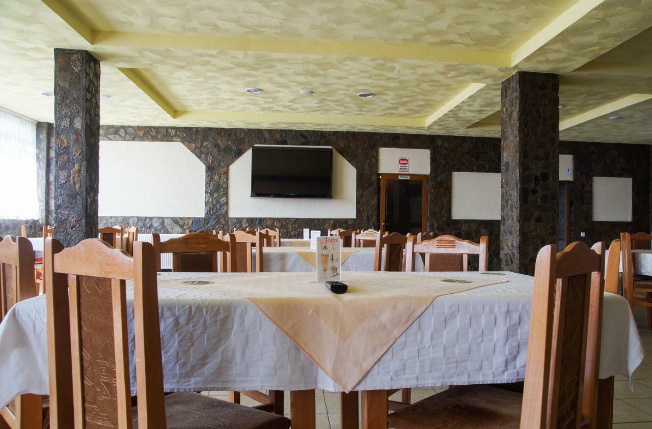 Pensiunea Nicol Hotel Valea Iasului ภายนอก รูปภาพ